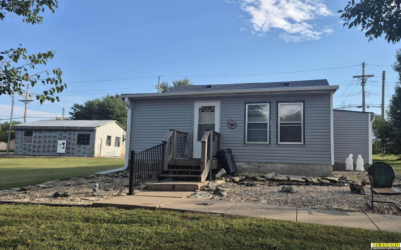 1311 9th Street - Photo 1