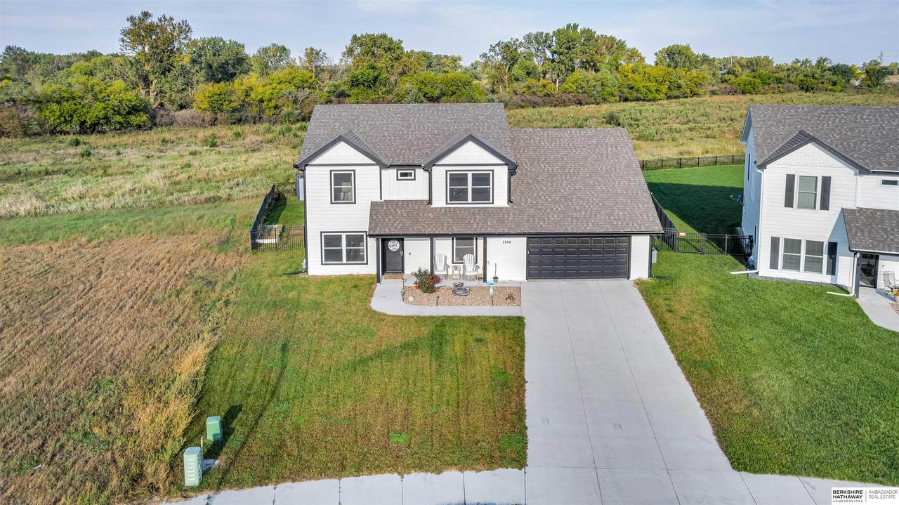 1106 Lakewood Street - Photo 1