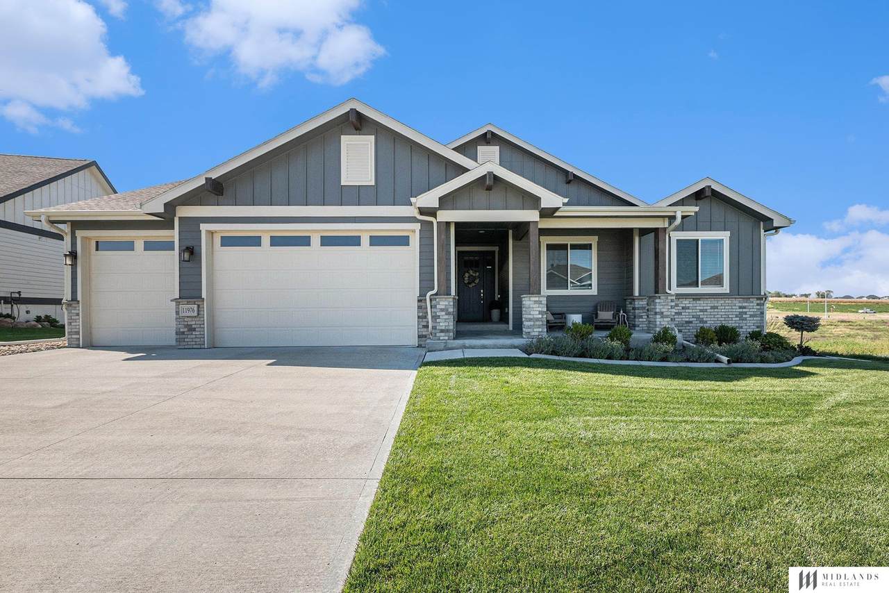 11976 118th Avenue - Photo 1