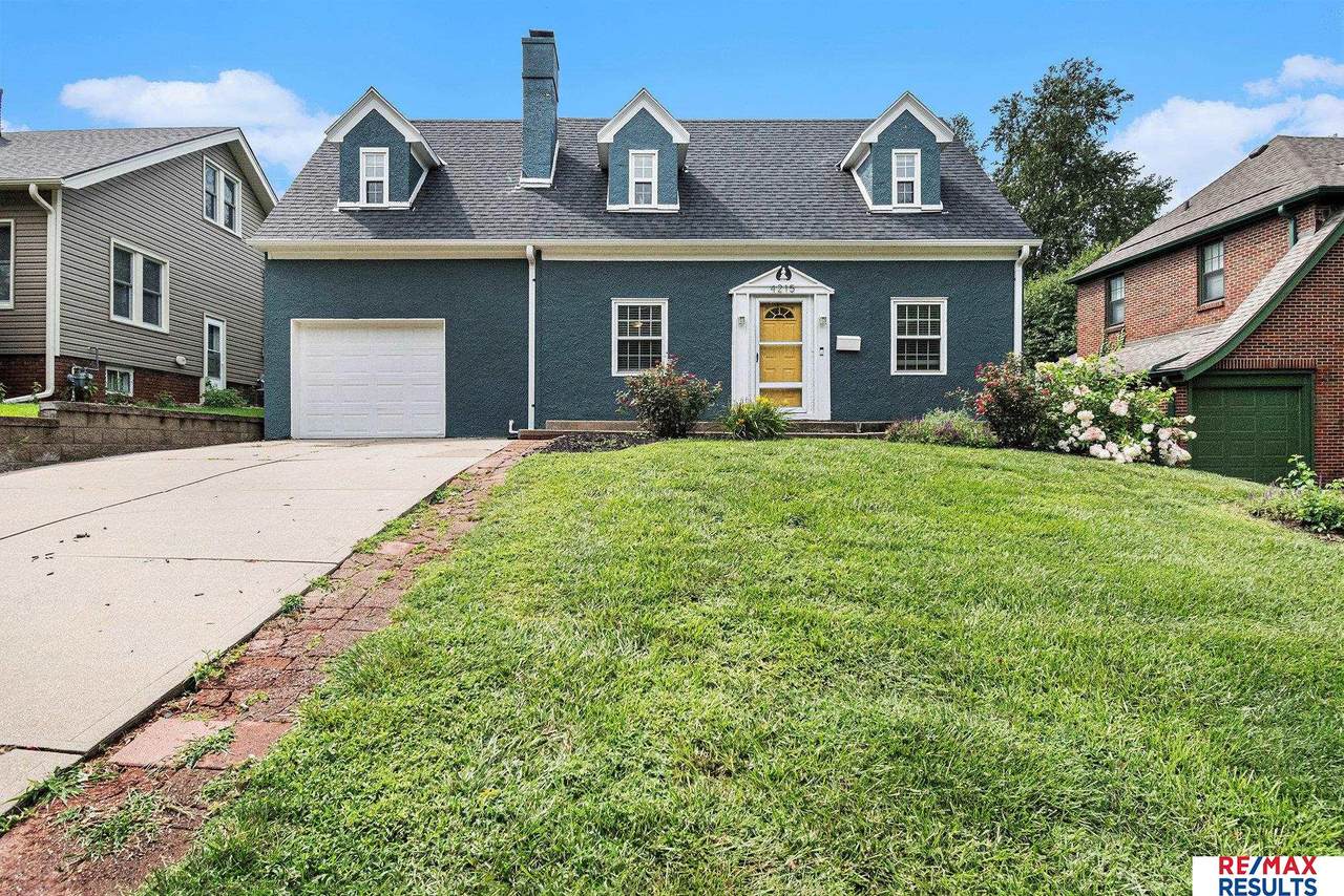 4215 Woolworth Avenue - Photo 1