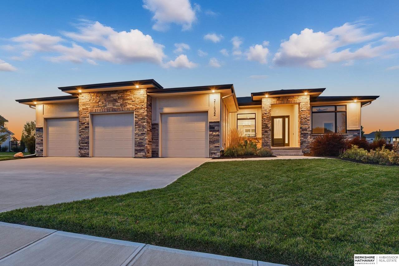 21432 B Street - Photo 1