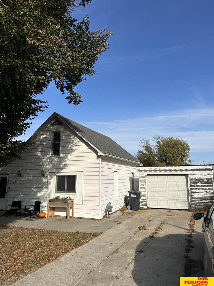 209 Grove Street - Photo 1