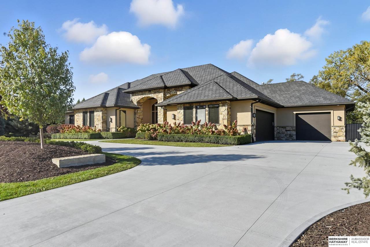 17445 Valley Drive - Photo 1