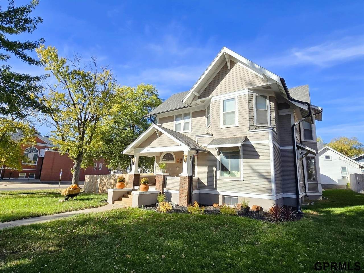 803 6th Street - Photo 1