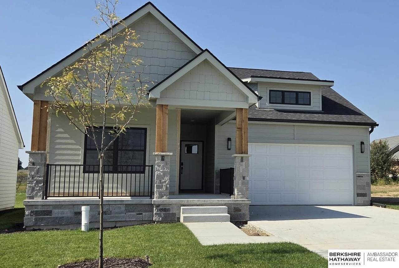 2125 Broadway Street - Photo 1