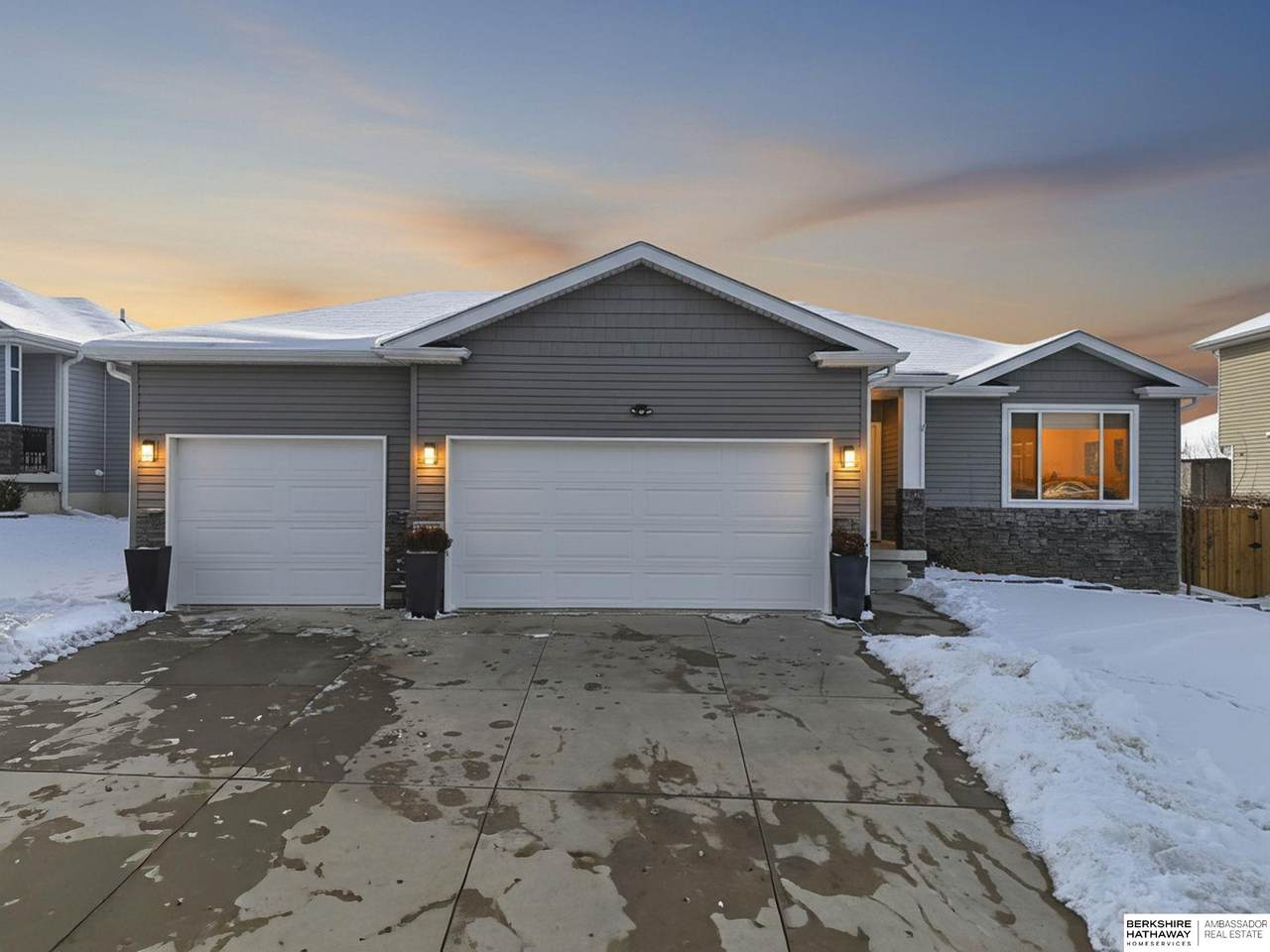 7325 Yankee Woods Drive - Photo 1