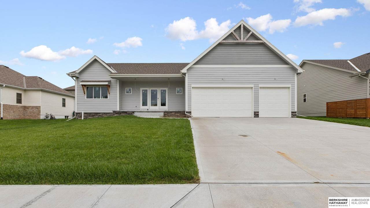 808 Grandview Drive - Photo 1