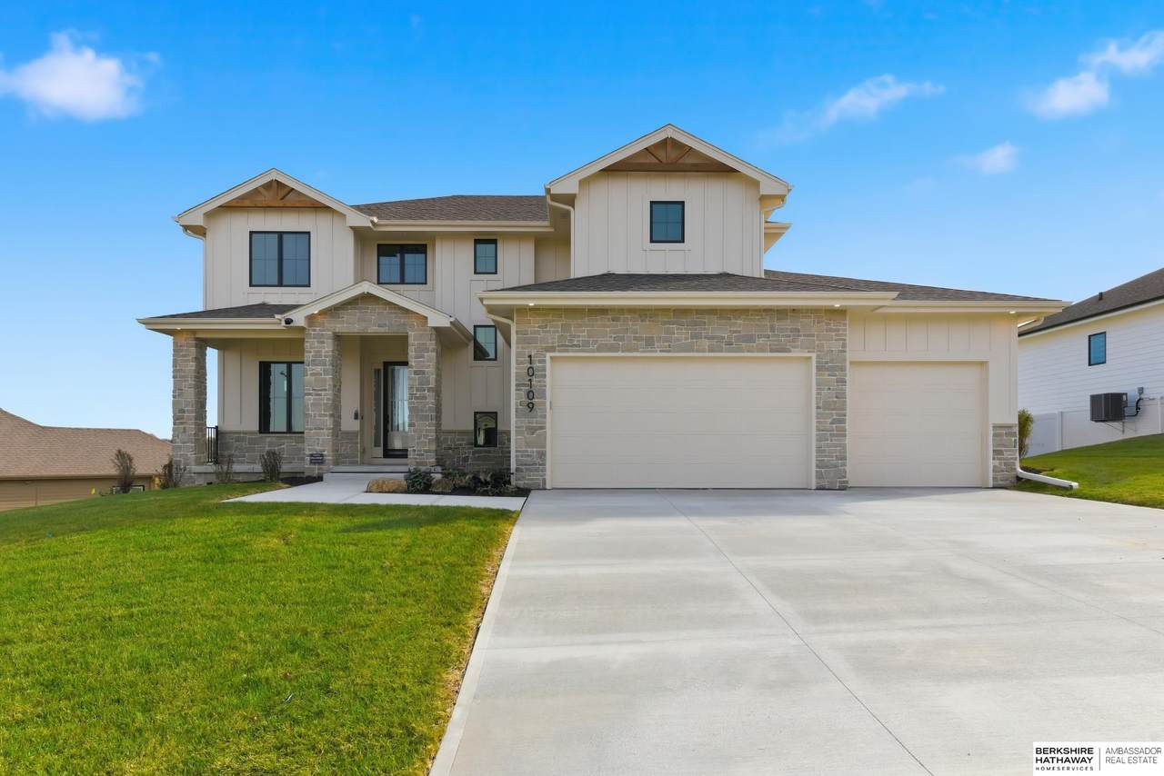 12610 79th Street - Photo 1