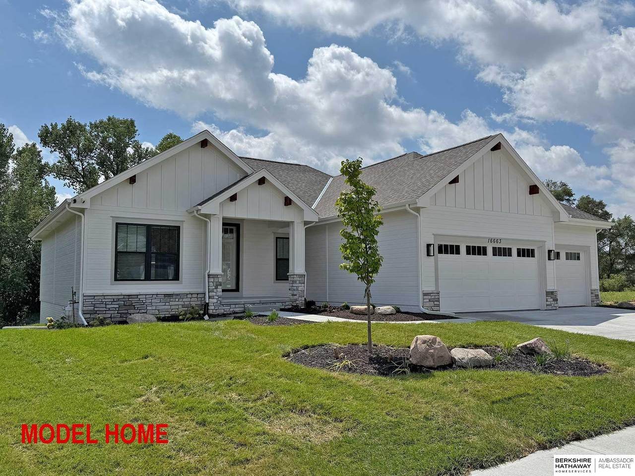 16663 Locust Street - Photo 1