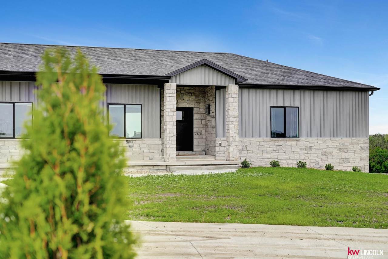 5830 Rock Creek Road - Photo 1