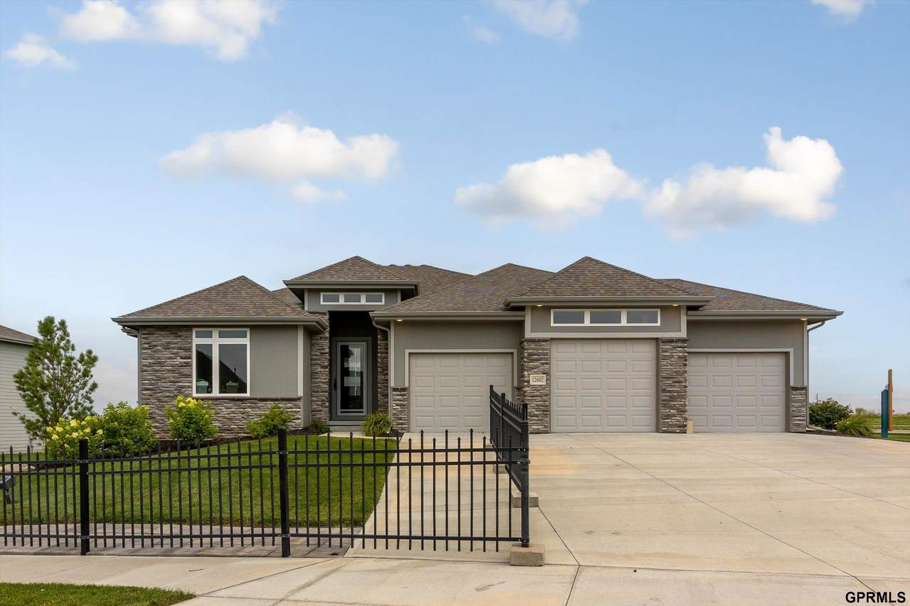 12602 Glenn Street - Photo 1