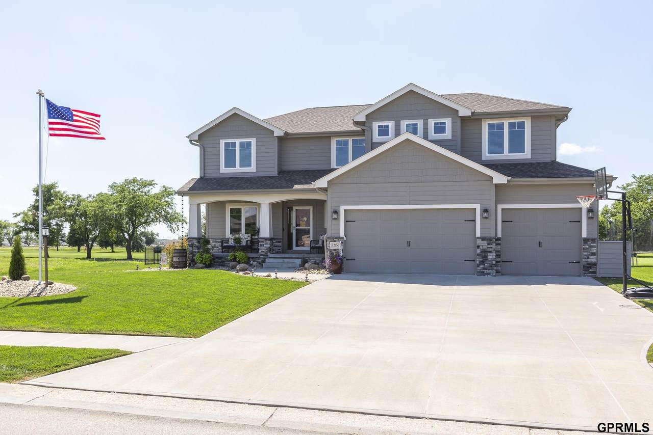 7402 281 Avenue - Photo 1
