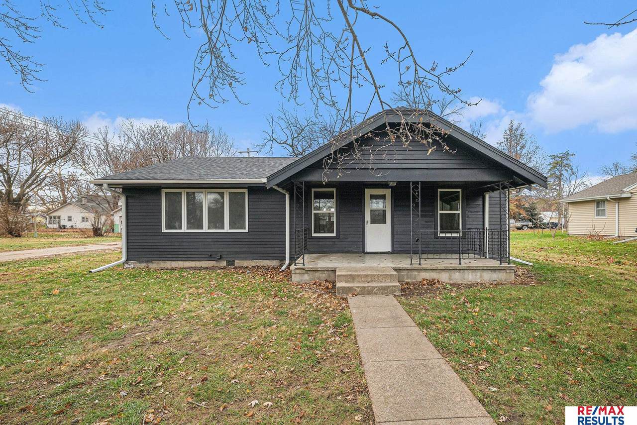416 11th Street - Photo 1