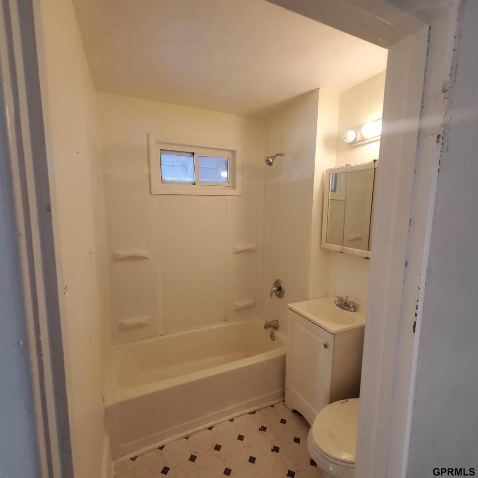 https://bt-photos.global.ssl.fastly.net/omaha/1280_boomver_1_22600561-2.jpg