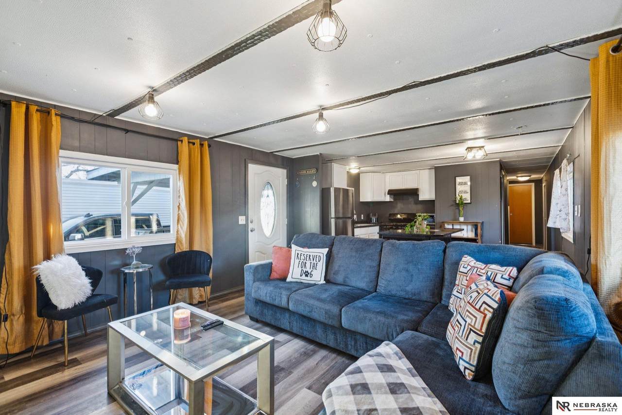 4008 127th Plaza - Photo 1