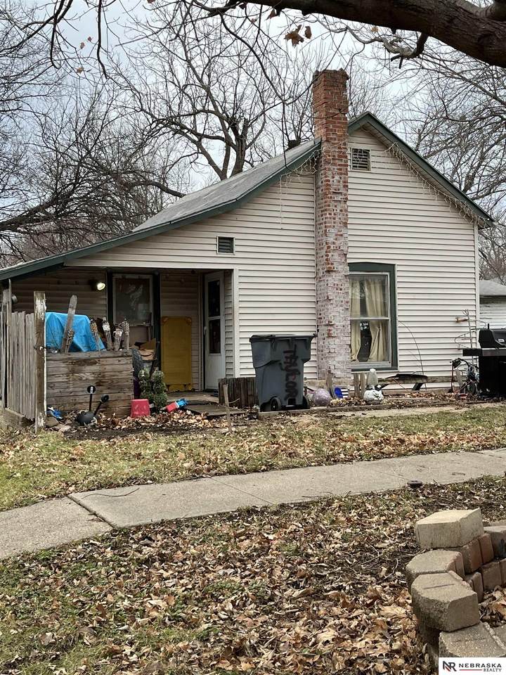 2304 N Street - Photo 1