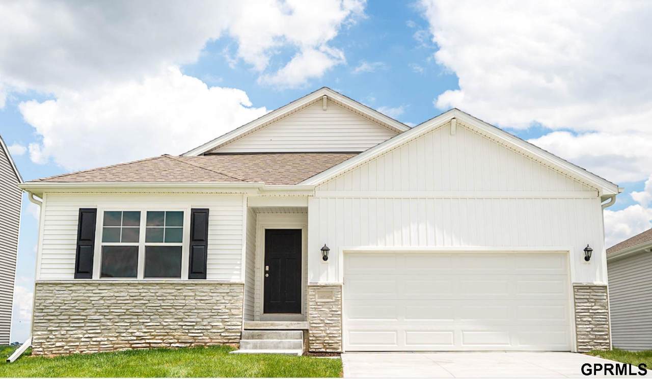 12914 65th Street - Photo 1