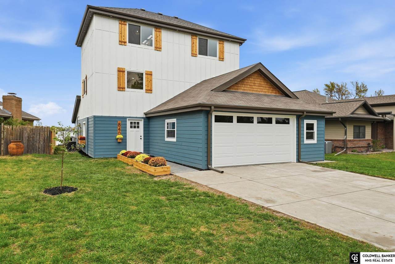 840 Lakeshore Drive - Photo 1