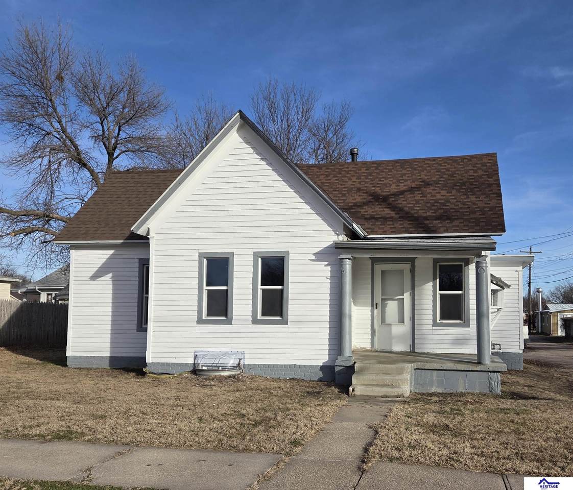 520 Academy Avenue - Photo 1