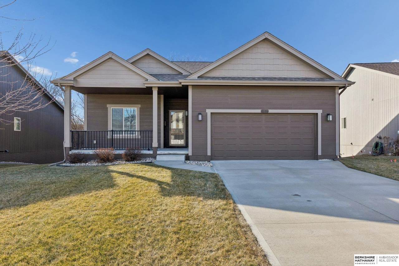 8006 190th Street - Photo 1