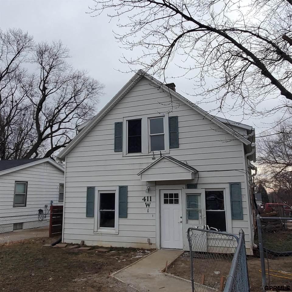 411 22 Avenue - Photo 1