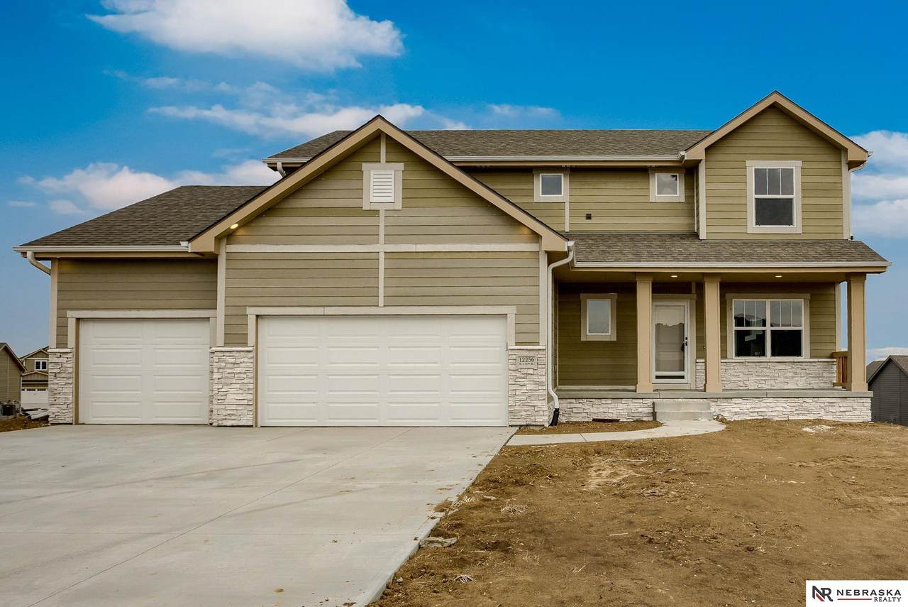 12202 111th Street - Photo 1