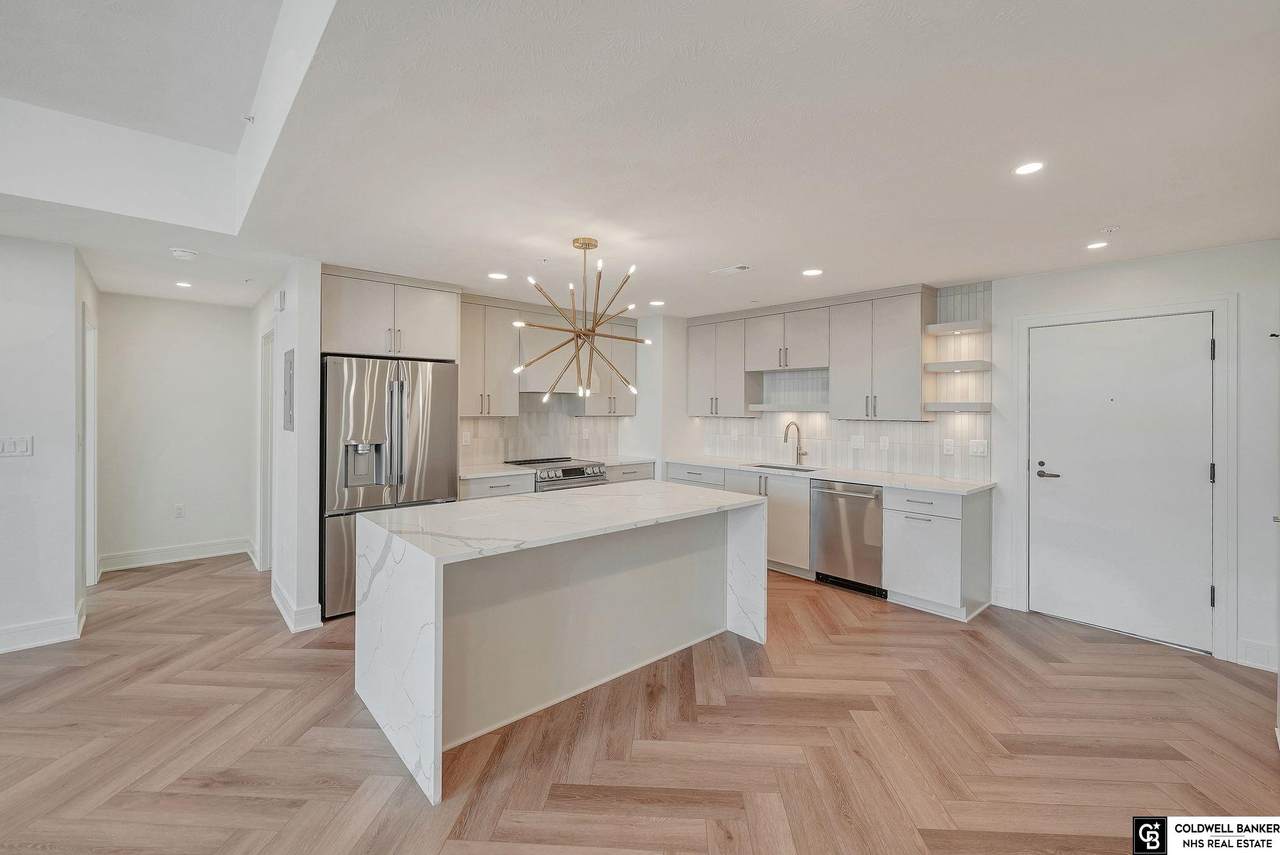 128 13th Street - Photo 1