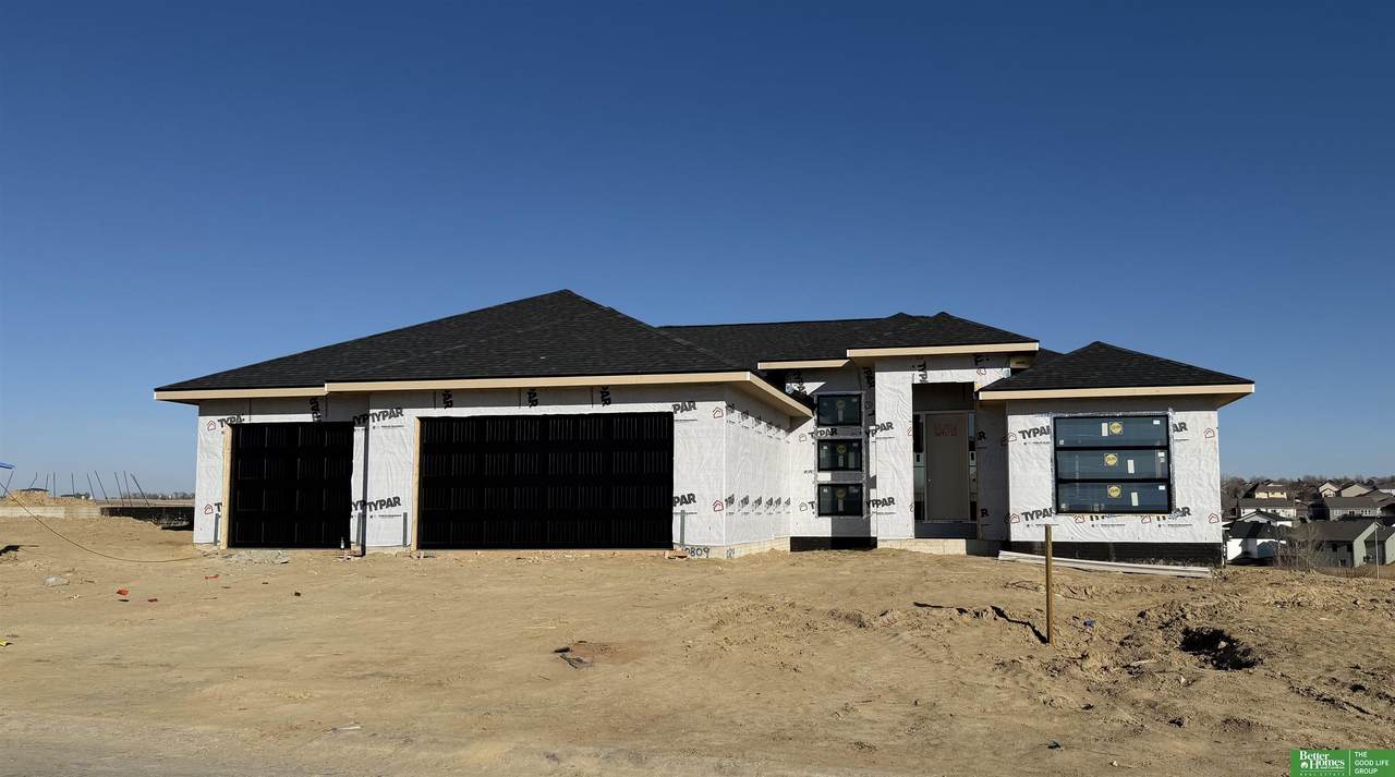 10809 219th Avenue - Photo 1