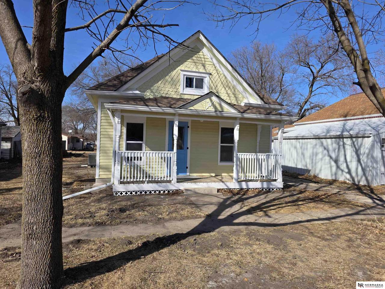 320 Pike Street - Photo 1