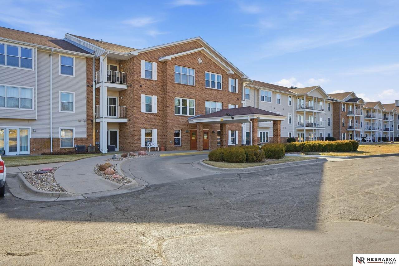 2425 Folkways Boulevard - Photo 1