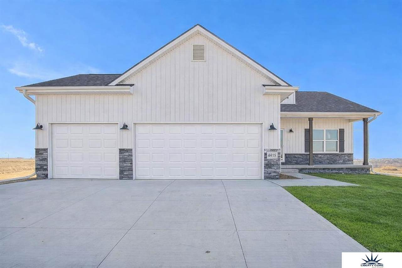 9214 167th Avenue Circle - Photo 1