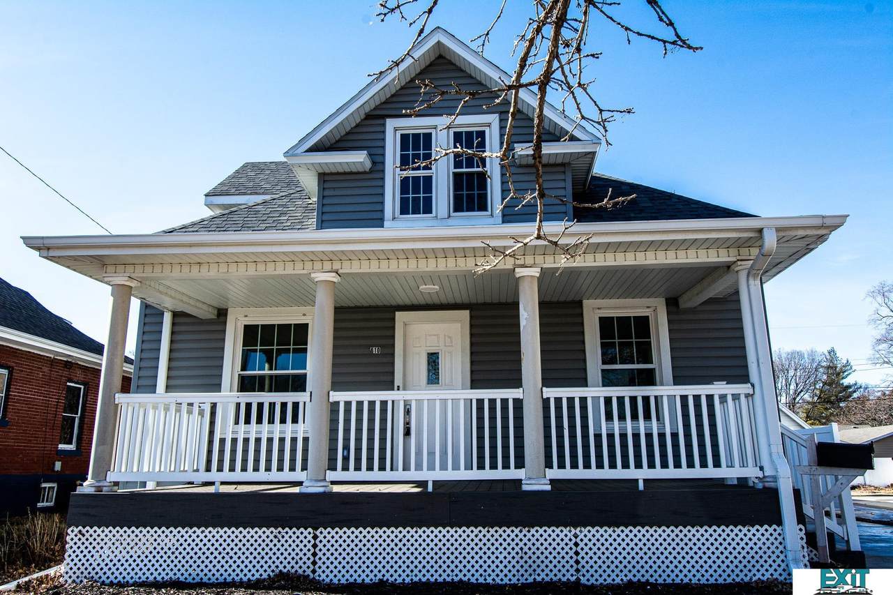810 9th Street - Photo 1