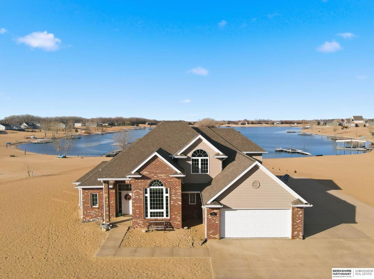 615 Shoreline Drive - Photo 1