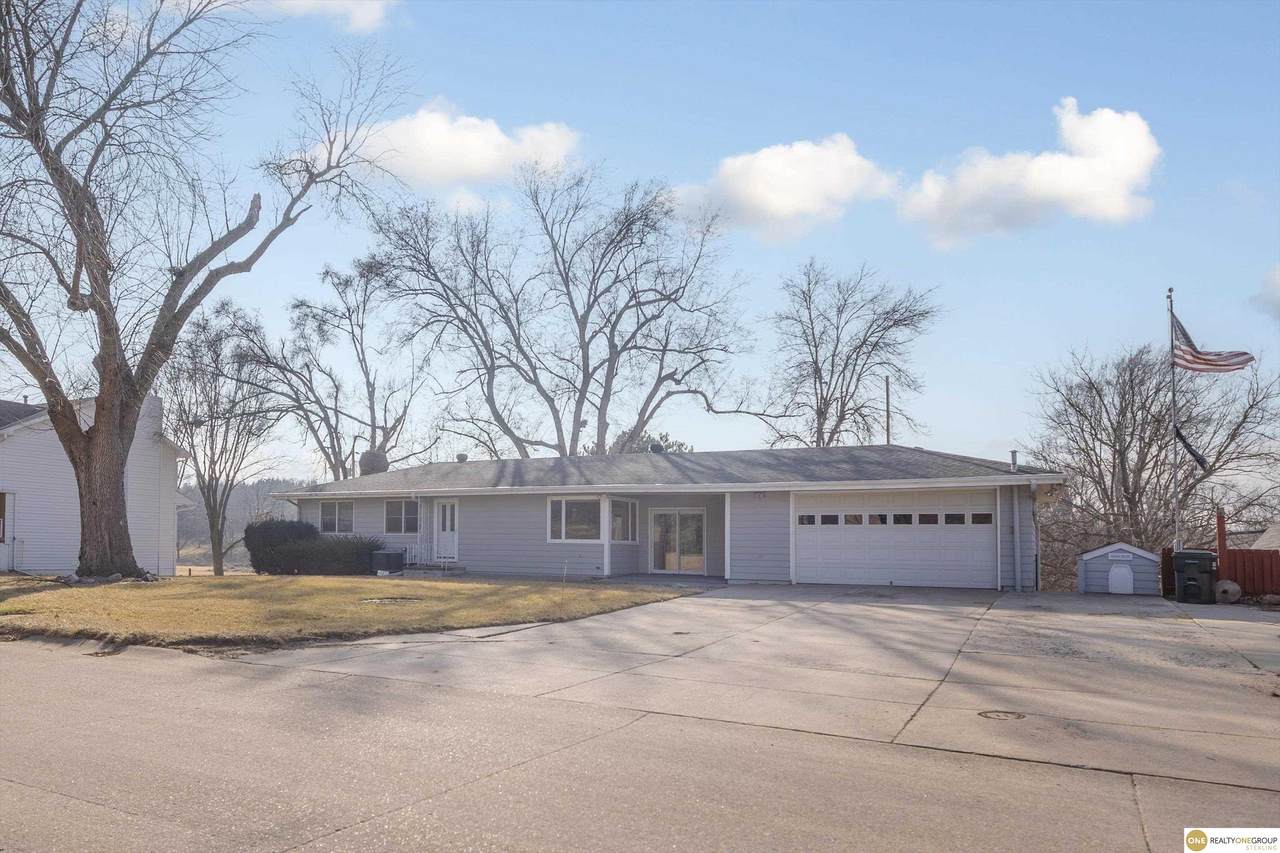 2414 135 Street - Photo 1