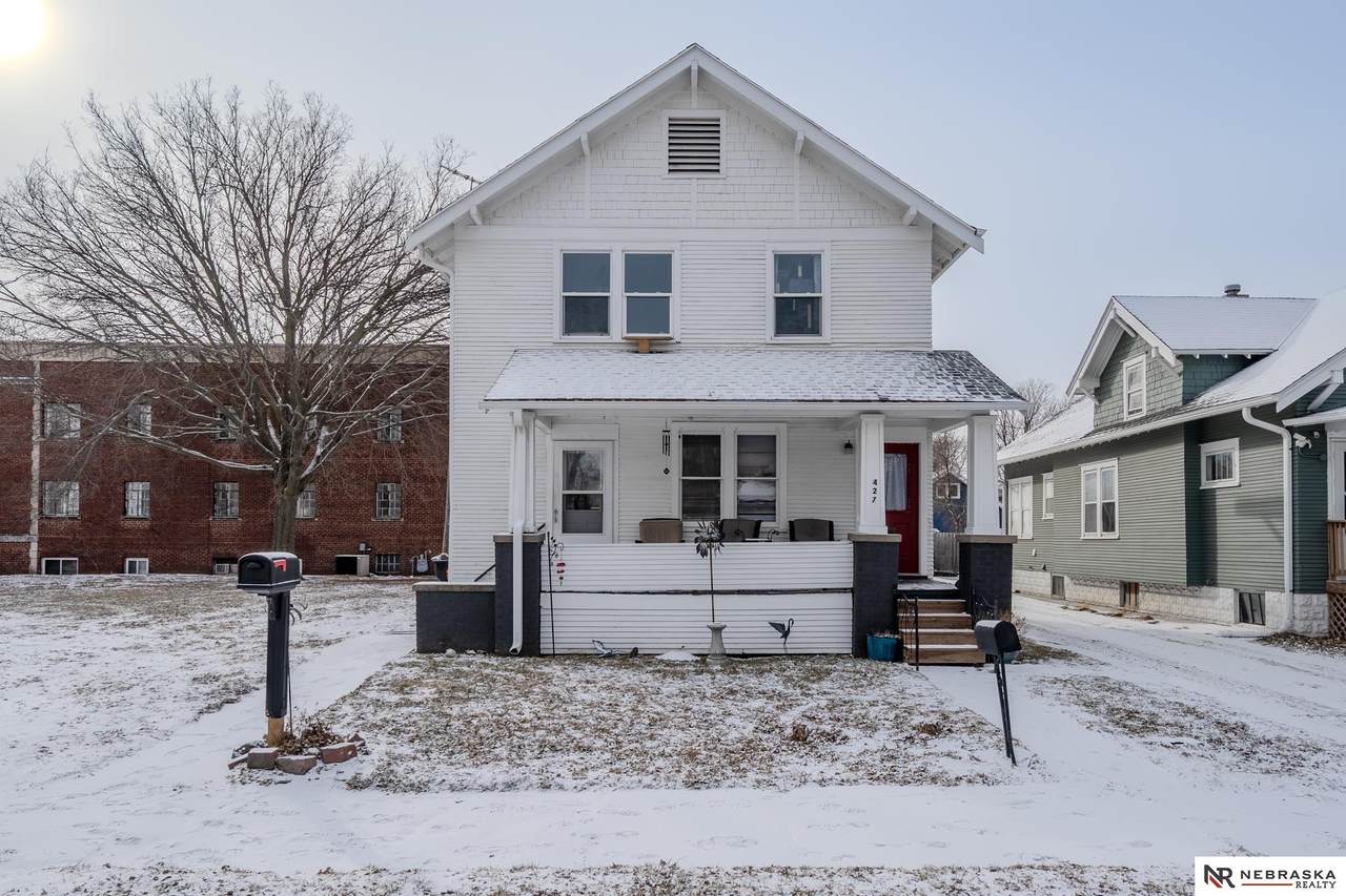 425-427 Military Avenue - Photo 1