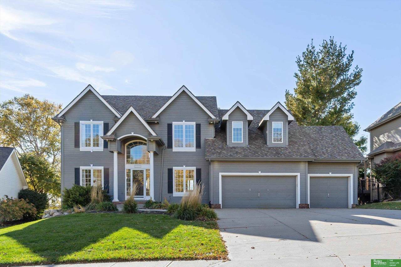 2215 181st Circle - Photo 1