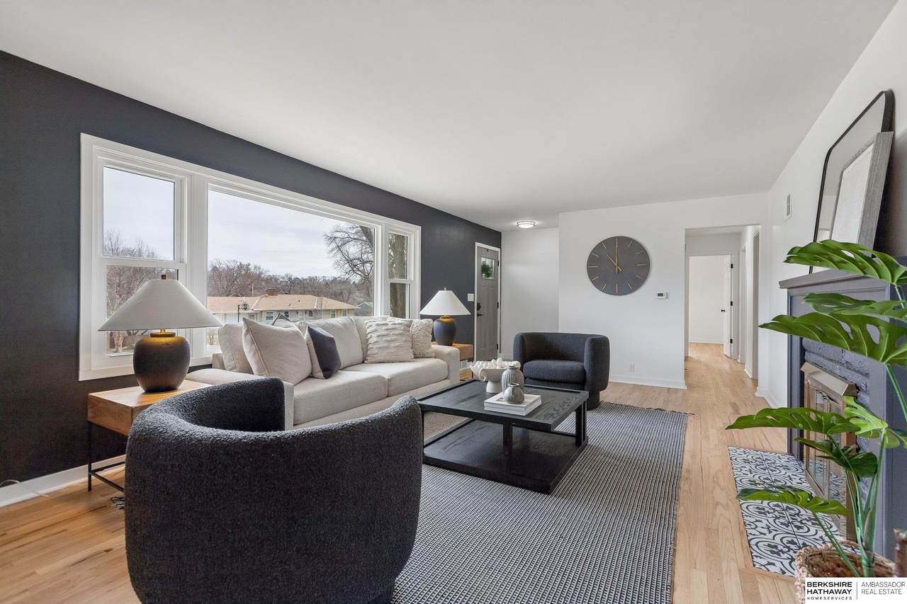 1112 93 Avenue - Photo 1