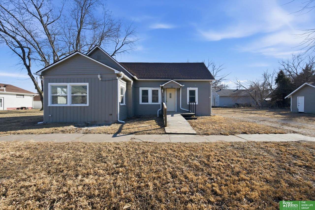 203 6th Street - Photo 1