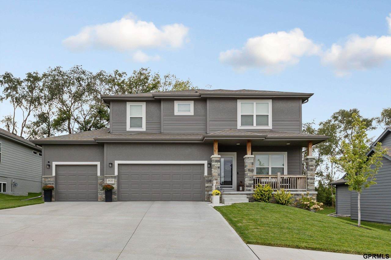 8630 177 Street - Photo 1
