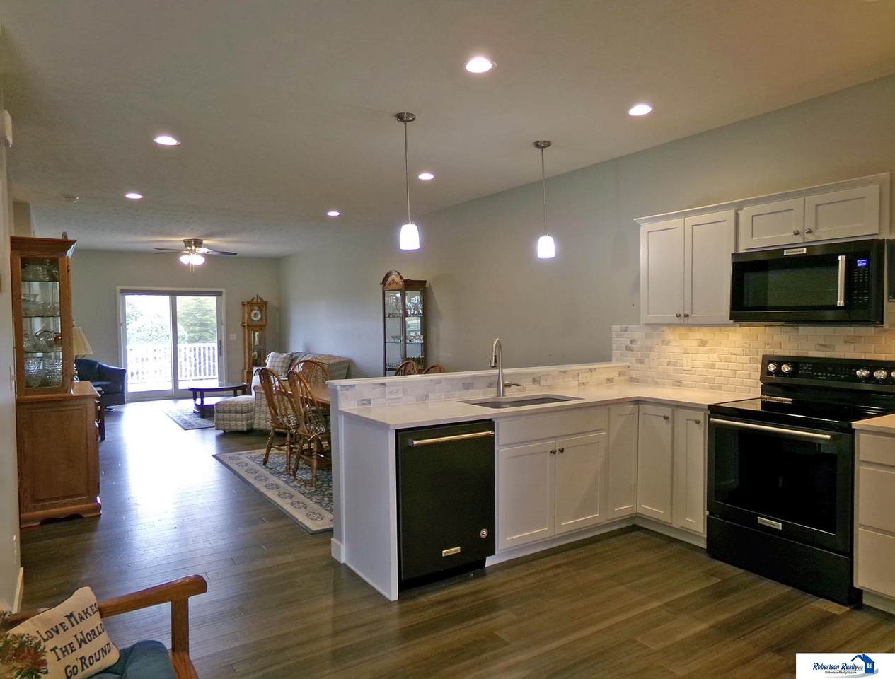 904 Meadow Street - Photo 1