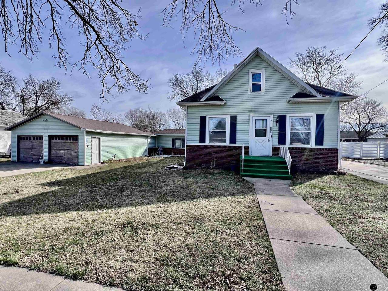 808 Chestnut Street - Photo 1