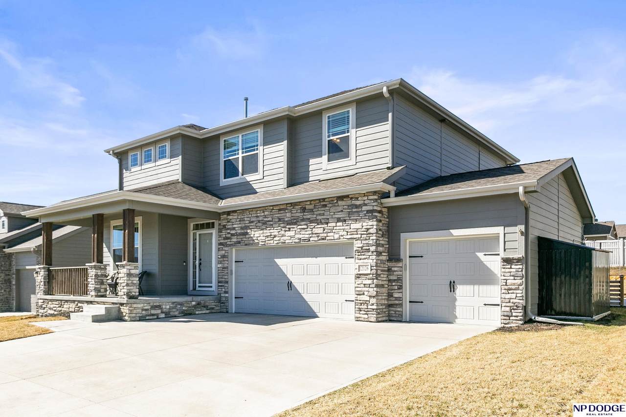12126 209 Avenue - Photo 1