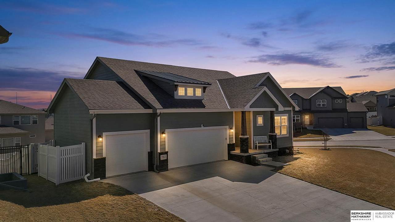 9605 184 Terrace - Photo 1