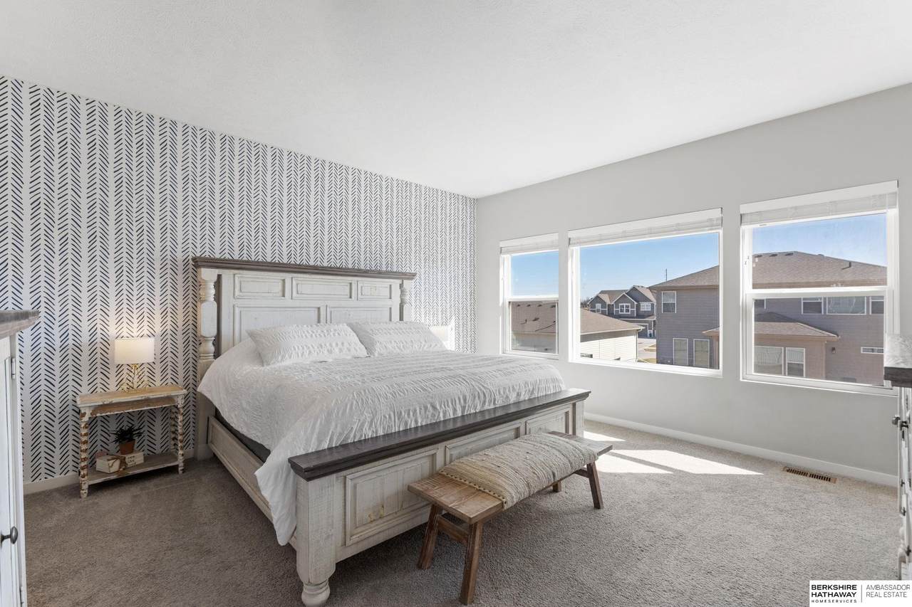 9605 184 Terrace - Photo 1