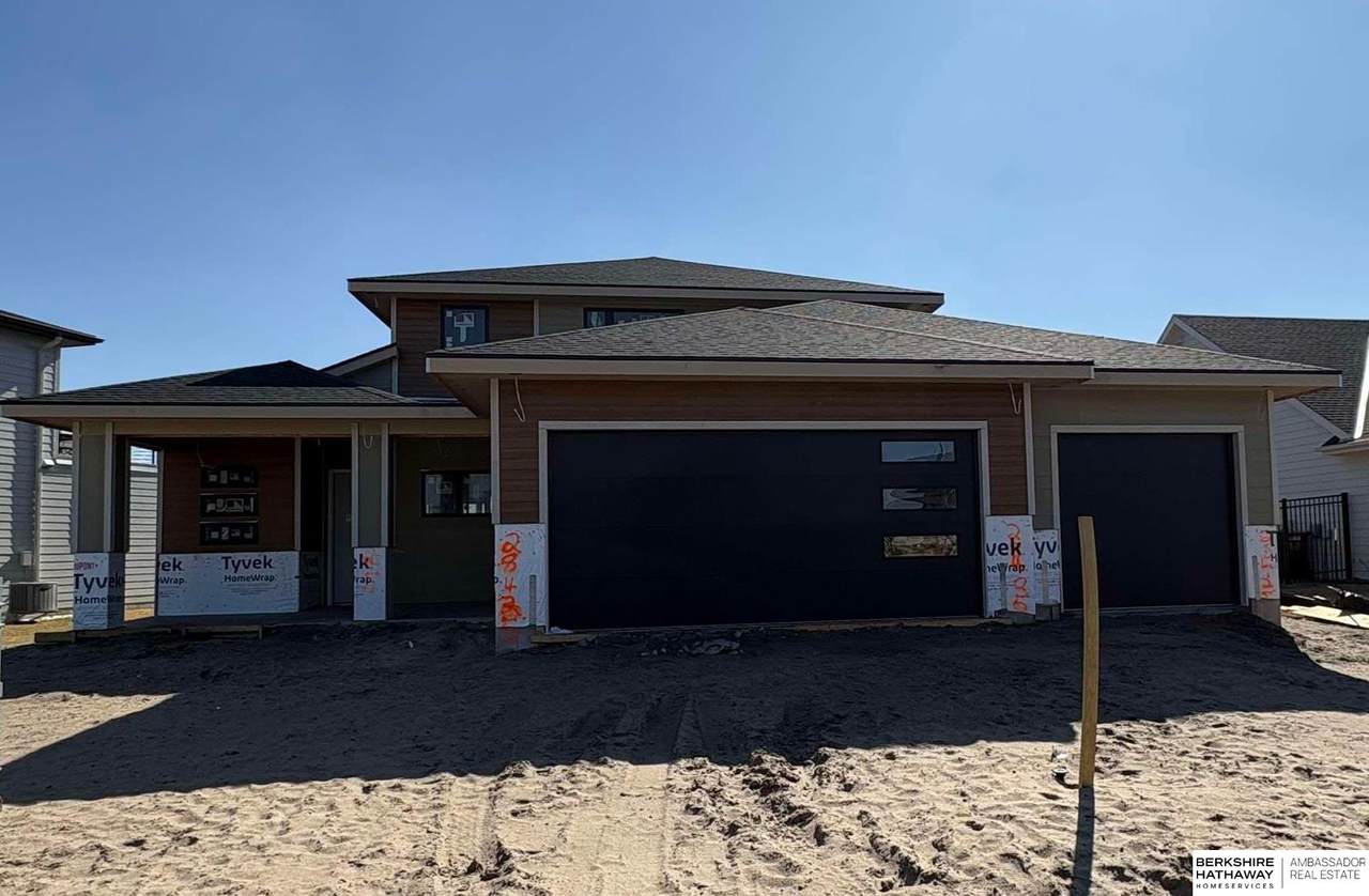 28425 Laurel Circle - Photo 1