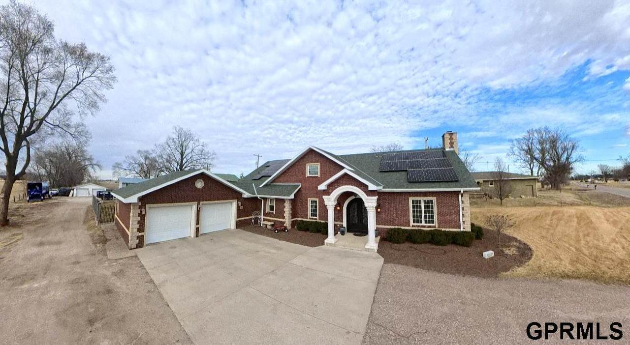 6192 Shady Lake Road - Photo 1