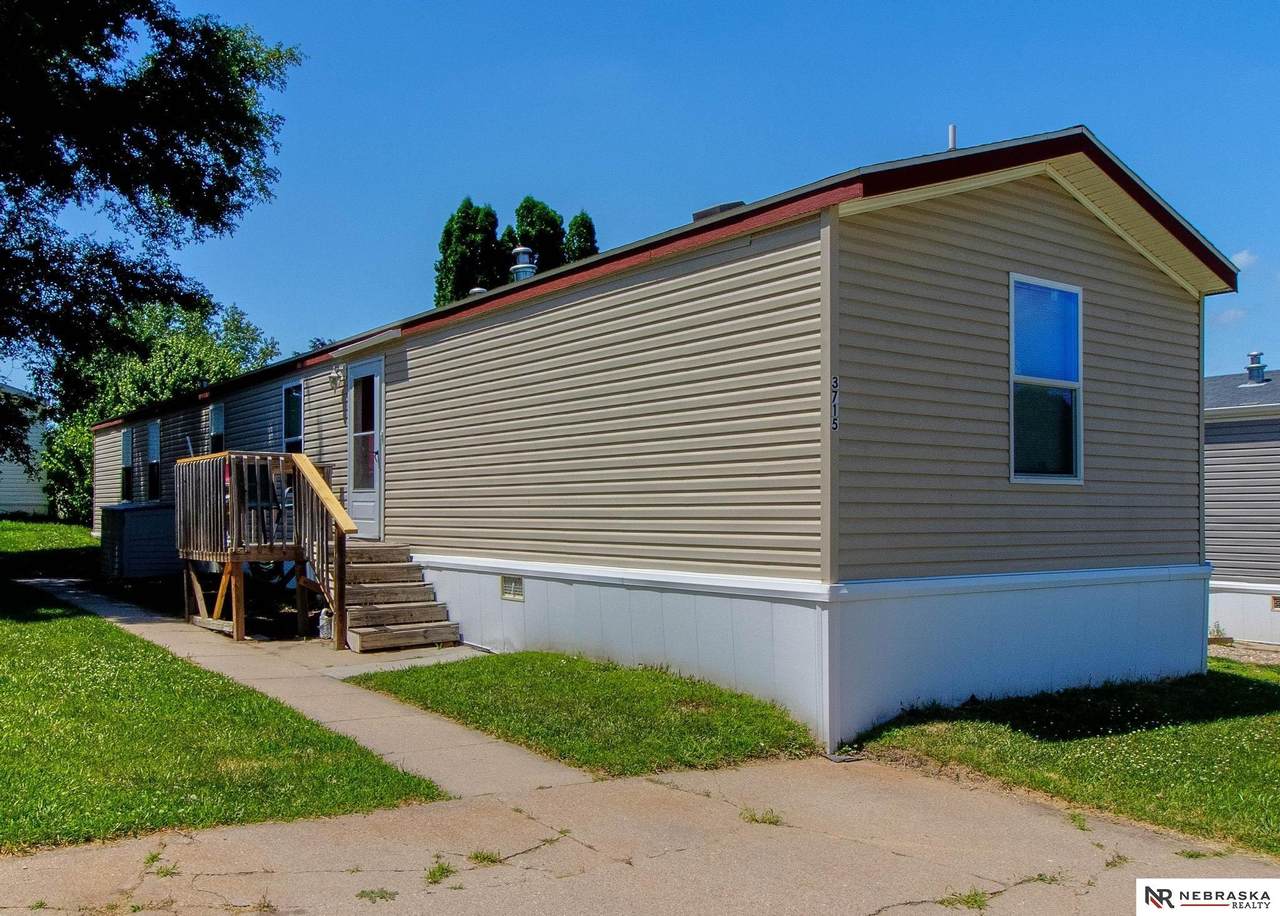 3715 Fairwood Court - Photo 1