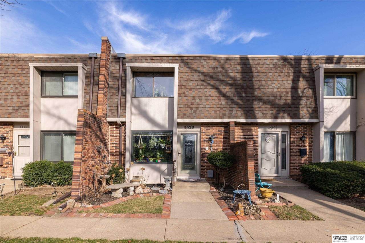 5628 92 Plaza - Photo 1