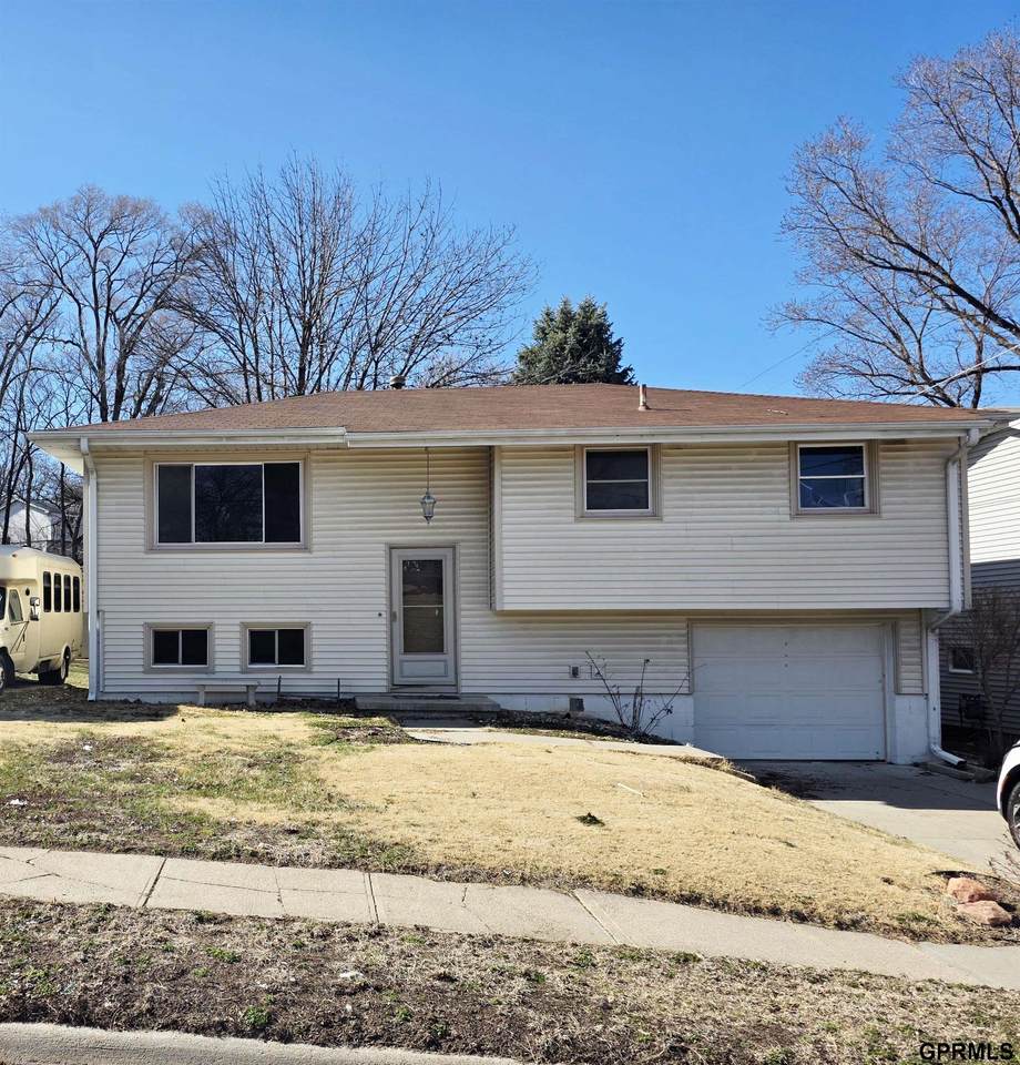 1612 Lincoln Avenue - Photo 1