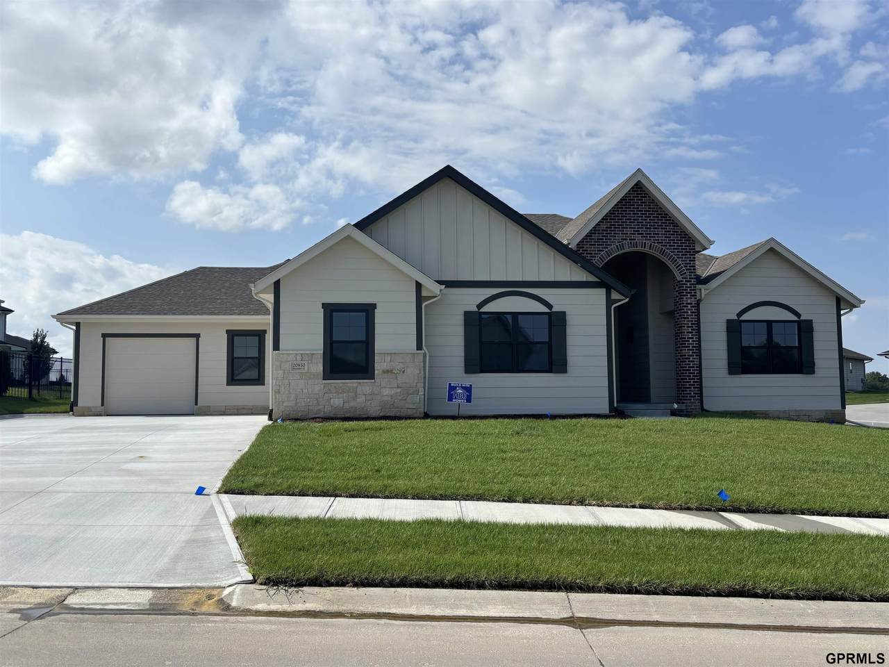 20450 Boulder Street - Photo 1